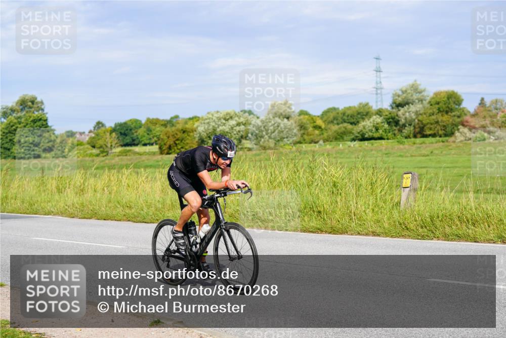 31.08.2025 - Elbe Triathlon Hamburg Michael Burmester http://msf.ph/oto/8670268 31.08.2025 09:59:11 Radfahren 633, 700, 732, 800, 845 meine-sportfotos.de