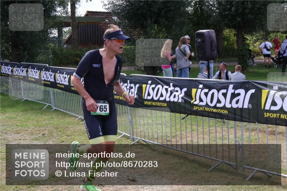 31.08.2025 - Elbe Triathlon Hamburg Luisa Fischer http://msf.ph/oto/8670283 31.08.2025 11:40:41 Laufen 65 meine-sportfotos.de