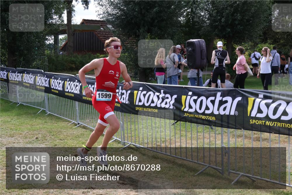 31.08.2025 - Elbe Triathlon Hamburg Luisa Fischer http://msf.ph/oto/8670288 31.08.2025 11:40:50 Laufen 1599 meine-sportfotos.de