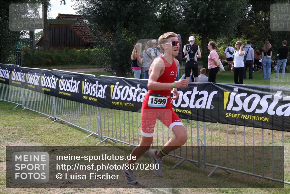 31.08.2025 - Elbe Triathlon Hamburg Luisa Fischer http://msf.ph/oto/8670290 31.08.2025 11:40:50 Laufen 1599 meine-sportfotos.de