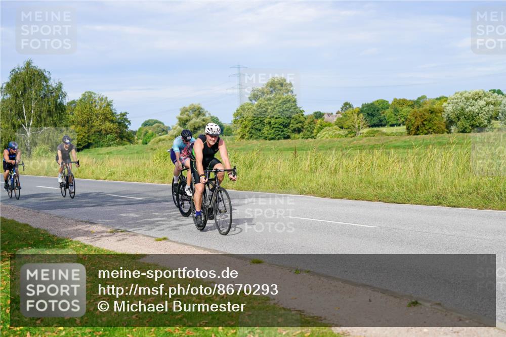 31.08.2025 - Elbe Triathlon Hamburg Michael Burmester http://msf.ph/oto/8670293 31.08.2025 09:59:17 Radfahren 387, 605, 624, 712, 732, 800, 835, 845 meine-sportfotos.de