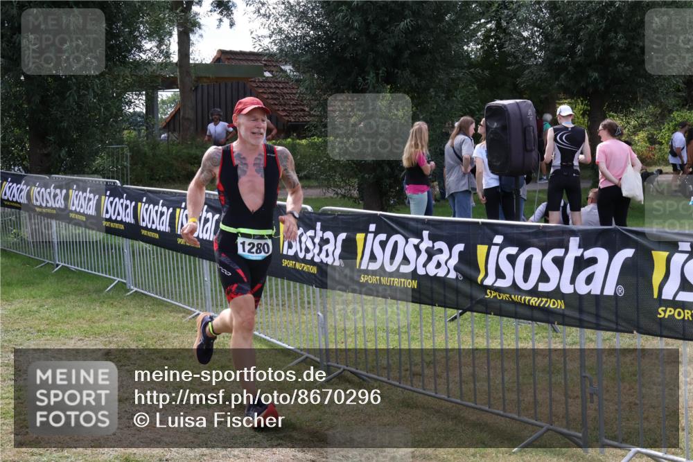 31.08.2025 - Elbe Triathlon Hamburg Luisa Fischer http://msf.ph/oto/8670296 31.08.2025 11:40:58 Laufen 1280 meine-sportfotos.de