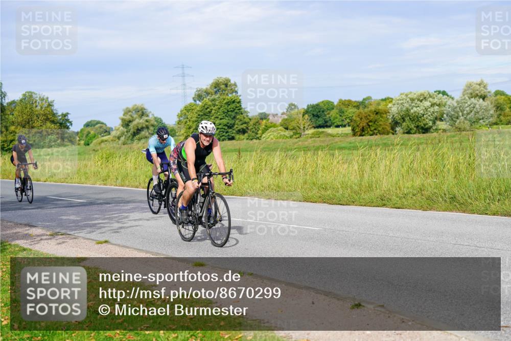 31.08.2025 - Elbe Triathlon Hamburg Michael Burmester http://msf.ph/oto/8670299 31.08.2025 09:59:17 Radfahren 387, 605, 624, 712, 732, 800, 835, 845 meine-sportfotos.de
