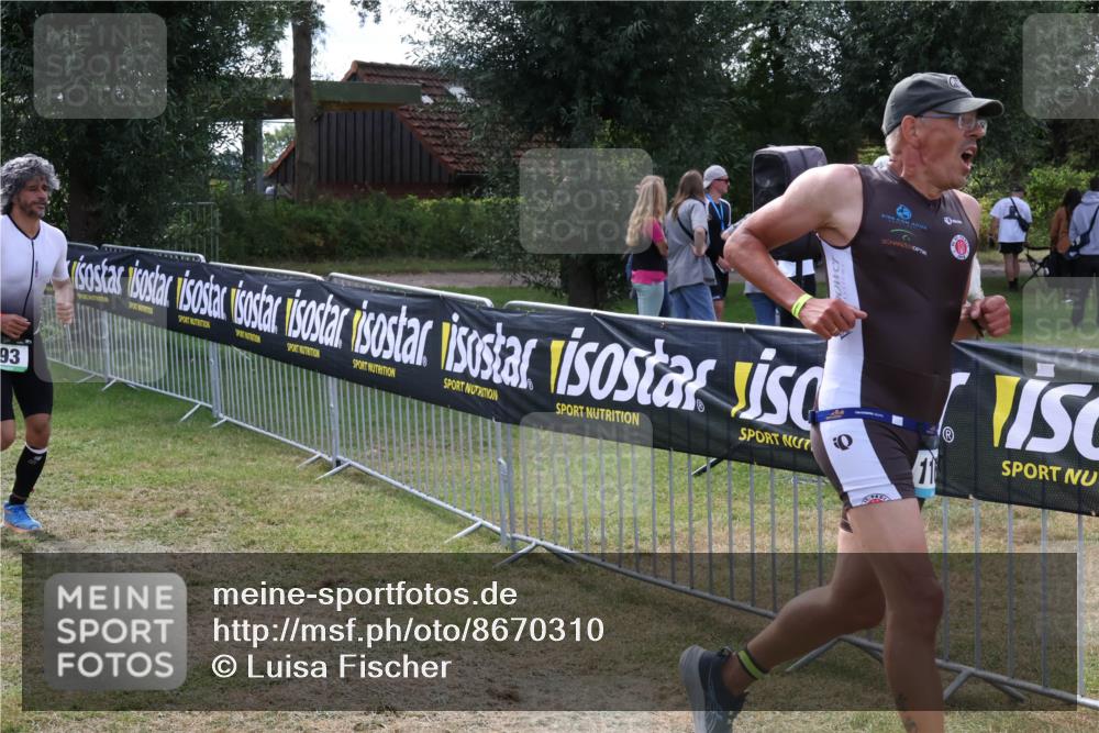 31.08.2025 - Elbe Triathlon Hamburg Luisa Fischer http://msf.ph/oto/8670310 31.08.2025 11:41:06 Laufen 93, 11 meine-sportfotos.de