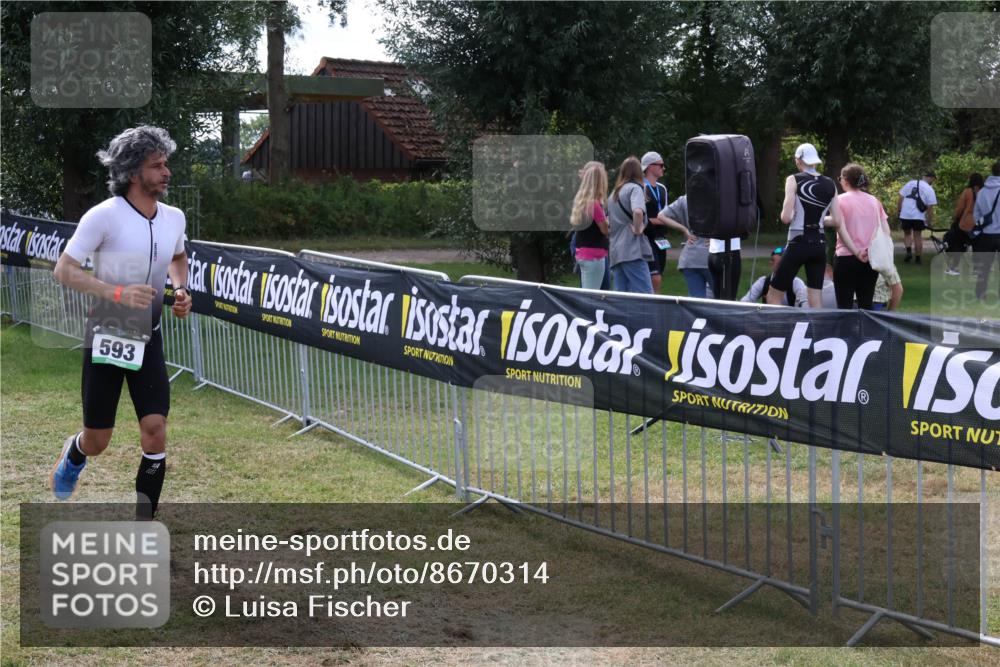 31.08.2025 - Elbe Triathlon Hamburg Luisa Fischer http://msf.ph/oto/8670314 31.08.2025 11:41:07 Laufen 593 meine-sportfotos.de