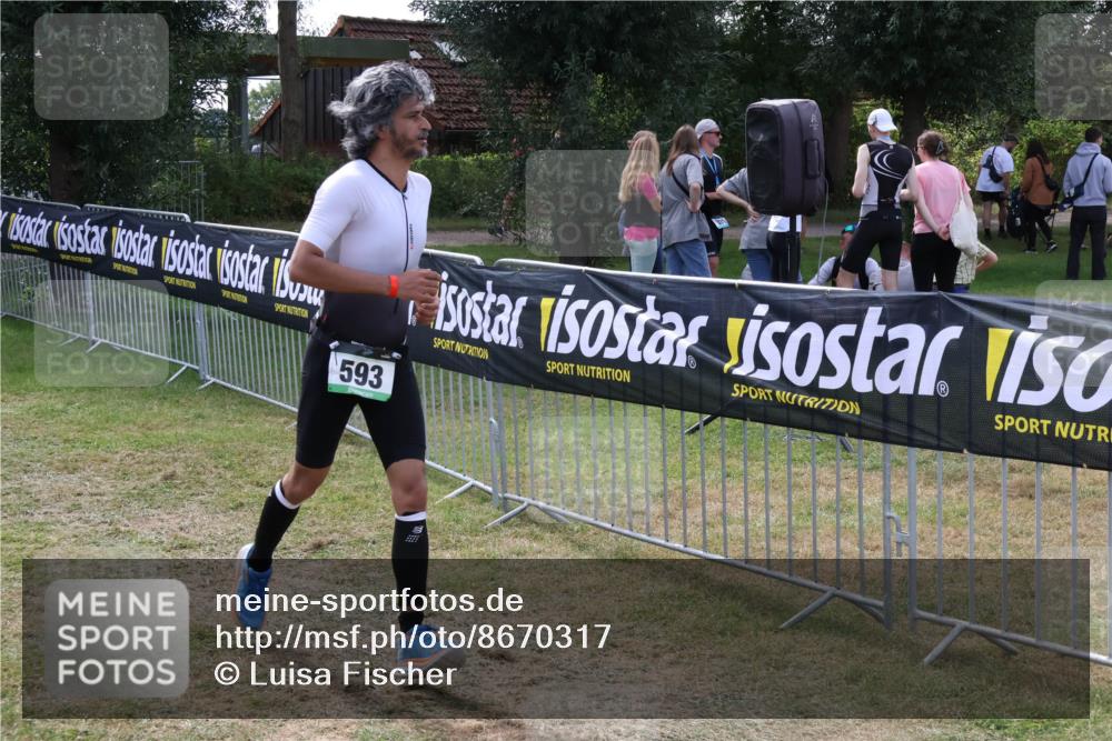 31.08.2025 - Elbe Triathlon Hamburg Luisa Fischer http://msf.ph/oto/8670317 31.08.2025 11:41:08 Laufen 593, 37 meine-sportfotos.de