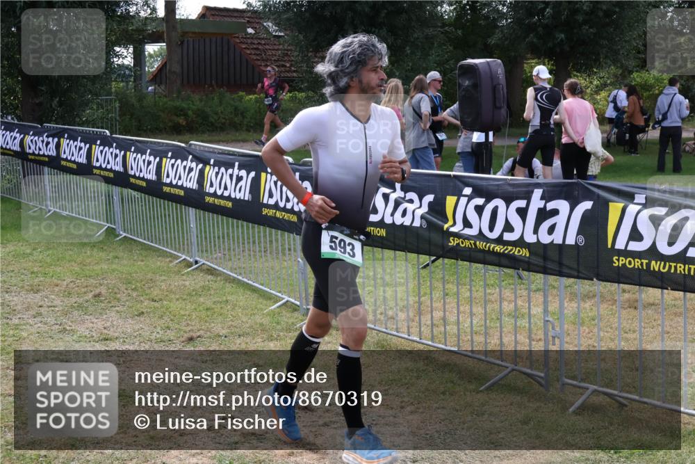 31.08.2025 - Elbe Triathlon Hamburg Luisa Fischer http://msf.ph/oto/8670319 31.08.2025 11:41:08 Laufen 593 meine-sportfotos.de