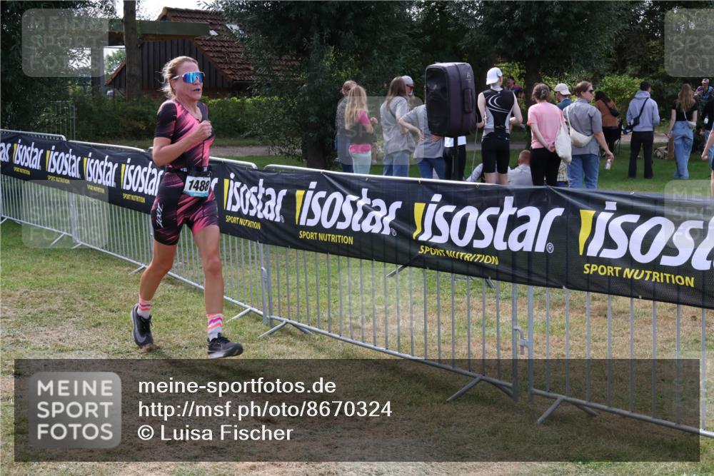 31.08.2025 - Elbe Triathlon Hamburg Luisa Fischer http://msf.ph/oto/8670324 31.08.2025 11:41:14 Laufen 488 meine-sportfotos.de