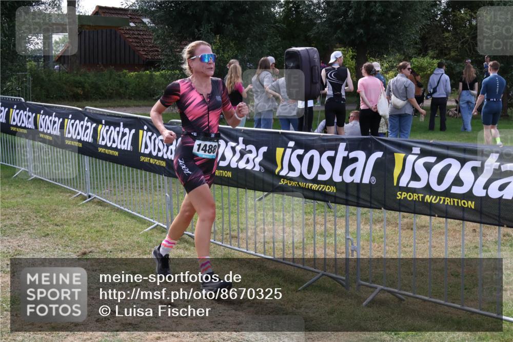 31.08.2025 - Elbe Triathlon Hamburg Luisa Fischer http://msf.ph/oto/8670325 31.08.2025 11:41:15 Laufen 1488 meine-sportfotos.de