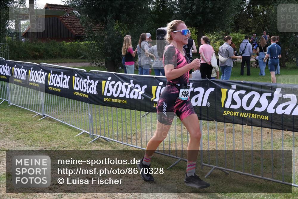 31.08.2025 - Elbe Triathlon Hamburg Luisa Fischer http://msf.ph/oto/8670328 31.08.2025 11:41:15 Laufen 148 meine-sportfotos.de