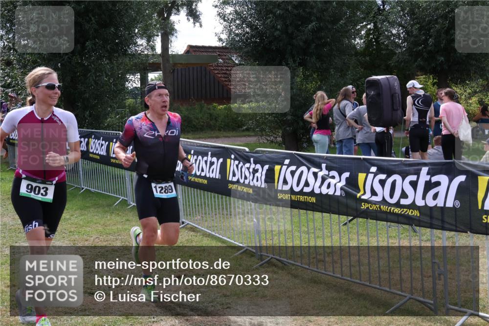 31.08.2025 - Elbe Triathlon Hamburg Luisa Fischer http://msf.ph/oto/8670333 31.08.2025 11:41:23 Laufen 130, 903, 1289 meine-sportfotos.de