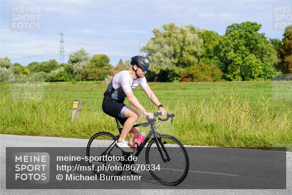 31.08.2025 - Elbe Triathlon Hamburg Michael Burmester http://msf.ph/oto/8670334 31.08.2025 09:59:21 Radfahren 387, 605, 624, 712, 732, 835, 845, 928 meine-sportfotos.de