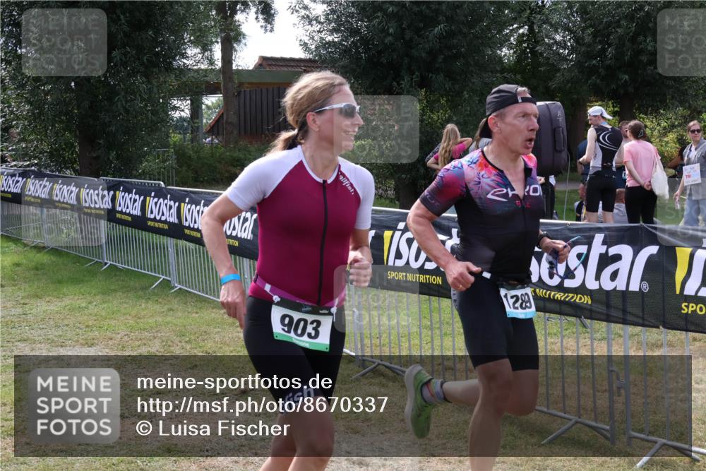 31.08.2025 - Elbe Triathlon Hamburg Luisa Fischer http://msf.ph/oto/8670337 31.08.2025 11:41:24 Laufen 903, 229, 128 meine-sportfotos.de