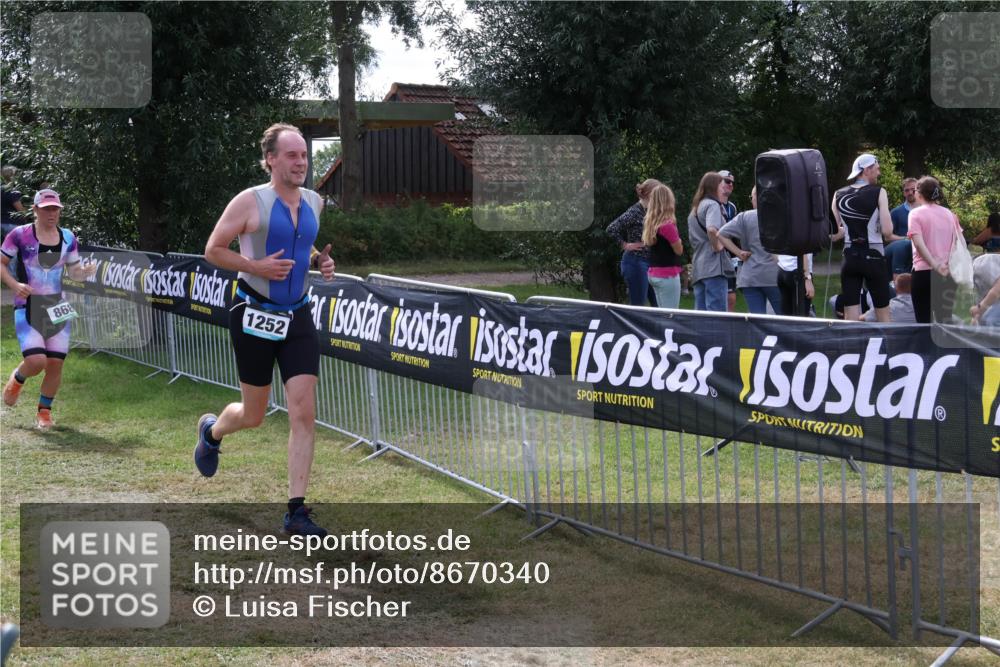 31.08.2025 - Elbe Triathlon Hamburg Luisa Fischer http://msf.ph/oto/8670340 31.08.2025 11:41:26 Laufen 868, 1252 meine-sportfotos.de