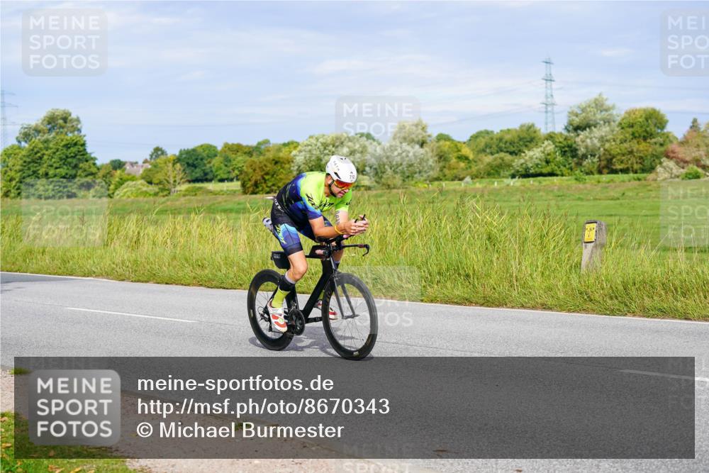 31.08.2025 - Elbe Triathlon Hamburg Michael Burmester http://msf.ph/oto/8670343 31.08.2025 09:59:23 Radfahren 605, 624, 712, 773, 881, 928 meine-sportfotos.de