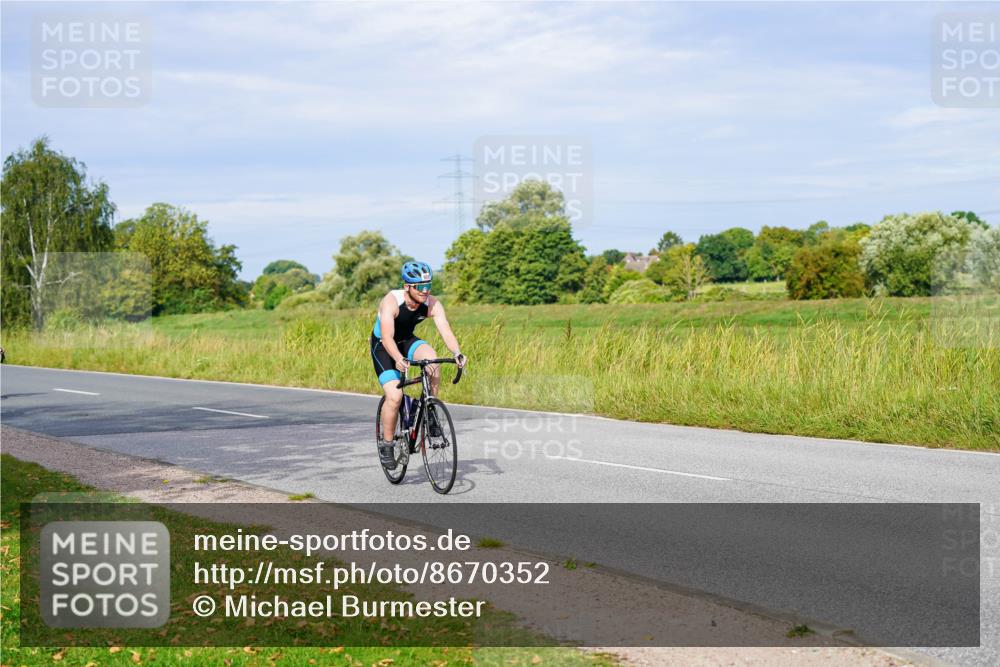 31.08.2025 - Elbe Triathlon Hamburg Michael Burmester http://msf.ph/oto/8670352 31.08.2025 09:59:27 Radfahren 694, 712, 773, 881, 923, 928 meine-sportfotos.de