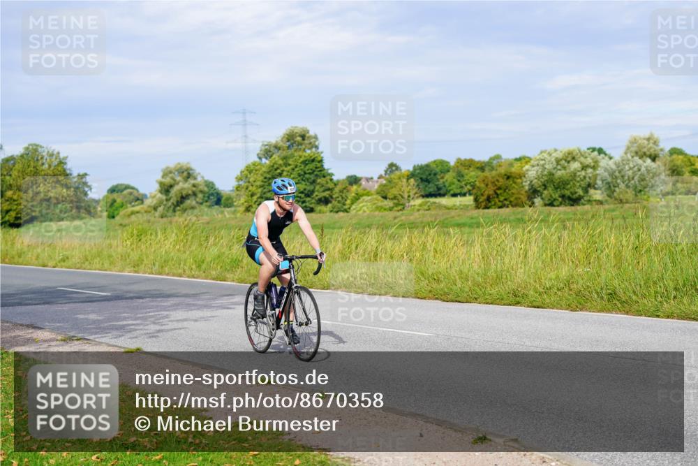 31.08.2025 - Elbe Triathlon Hamburg Michael Burmester http://msf.ph/oto/8670358 31.08.2025 09:59:27 Radfahren 694, 712, 773, 881, 923, 928 meine-sportfotos.de