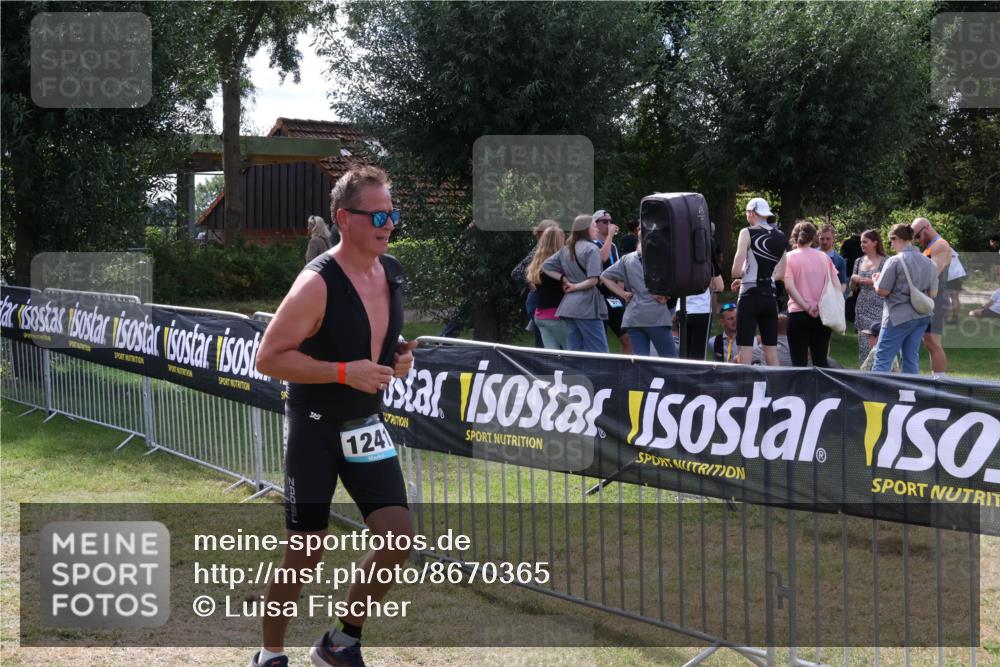31.08.2025 - Elbe Triathlon Hamburg Luisa Fischer http://msf.ph/oto/8670365 31.08.2025 11:41:55 Laufen 1241 meine-sportfotos.de