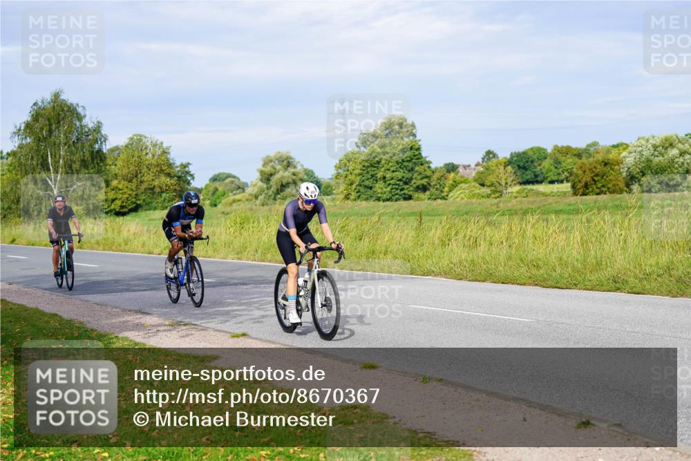 31.08.2025 - Elbe Triathlon Hamburg Michael Burmester http://msf.ph/oto/8670367 31.08.2025 09:59:28 Radfahren 694, 773, 881, 923, 928 meine-sportfotos.de