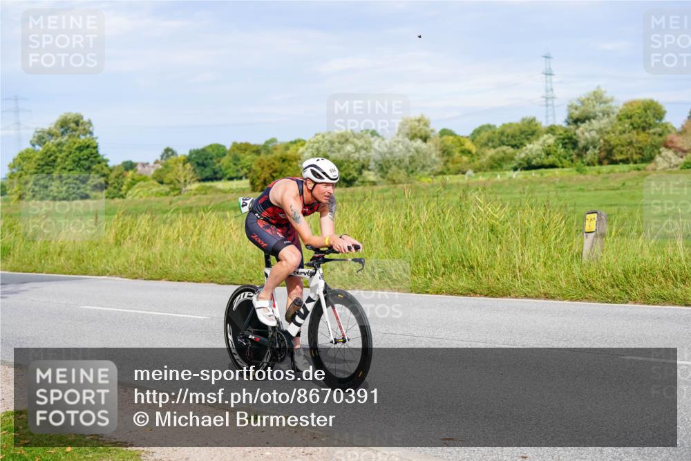 31.08.2025 - Elbe Triathlon Hamburg Michael Burmester http://msf.ph/oto/8670391 31.08.2025 09:59:32 Radfahren 438, 610, 681, 694, 773, 864, 881, 923 meine-sportfotos.de