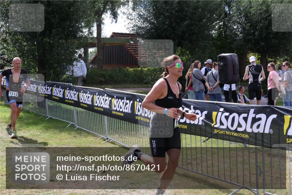 31.08.2025 - Elbe Triathlon Hamburg Luisa Fischer http://msf.ph/oto/8670421 31.08.2025 11:43:05 Laufen 1313 meine-sportfotos.de