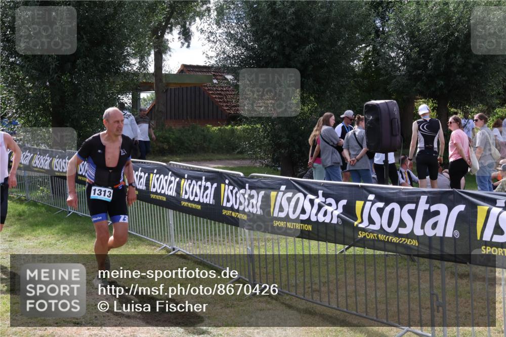 31.08.2025 - Elbe Triathlon Hamburg Luisa Fischer http://msf.ph/oto/8670426 31.08.2025 11:43:06 Laufen 1313 meine-sportfotos.de