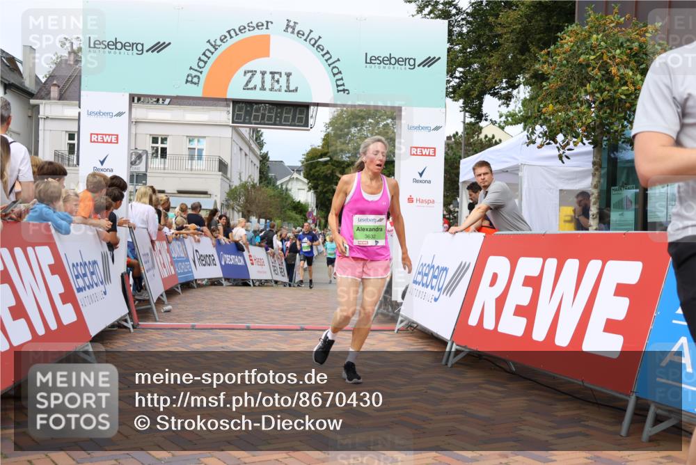 31.08.2025 - 21. Blankeneser Heldenlauf Strokosch-Dieckow http://msf.ph/oto/8670430 31.08.2025 10:54:19 Ziel 3506, 3538, 3041, 3632 meine-sportfotos.de