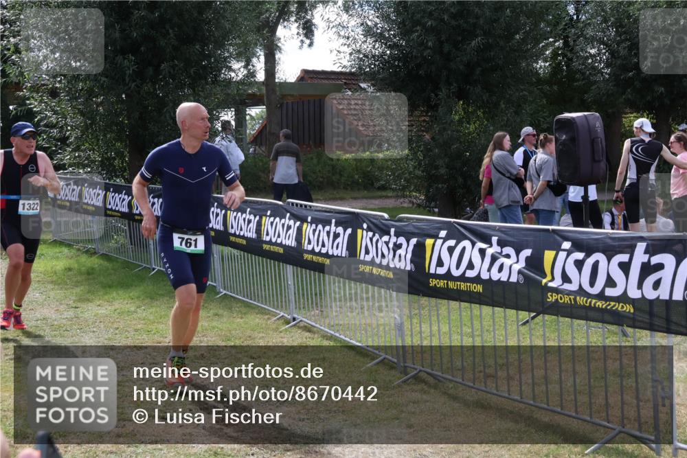 31.08.2025 - Elbe Triathlon Hamburg Luisa Fischer http://msf.ph/oto/8670442 31.08.2025 11:43:21 Laufen 1322, 761 meine-sportfotos.de