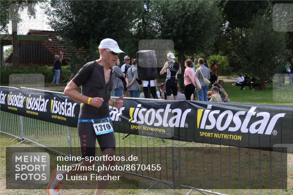31.08.2025 - Elbe Triathlon Hamburg Luisa Fischer http://msf.ph/oto/8670455 31.08.2025 11:43:33 Laufen 1319 meine-sportfotos.de