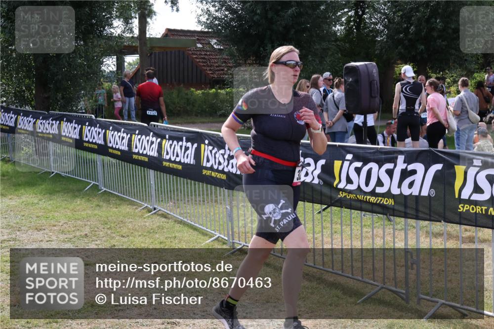 31.08.2025 - Elbe Triathlon Hamburg Luisa Fischer http://msf.ph/oto/8670463 31.08.2025 11:43:56 Laufen 1137 meine-sportfotos.de