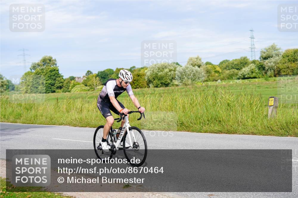 31.08.2025 - Elbe Triathlon Hamburg Michael Burmester http://msf.ph/oto/8670464 31.08.2025 09:59:42 Radfahren 489, 607, 617, 622, 681 meine-sportfotos.de
