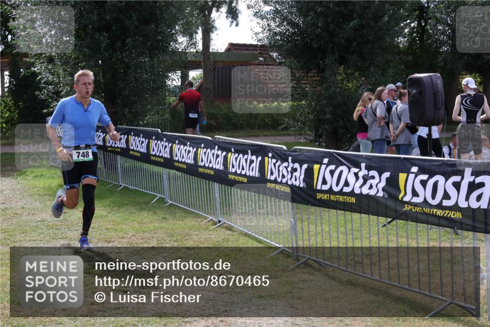 31.08.2025 - Elbe Triathlon Hamburg Luisa Fischer http://msf.ph/oto/8670465 31.08.2025 11:44:00 Laufen 748, 1137 meine-sportfotos.de
