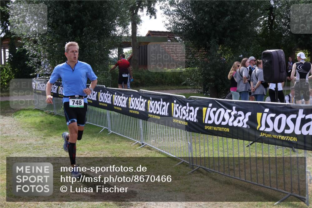 31.08.2025 - Elbe Triathlon Hamburg Luisa Fischer http://msf.ph/oto/8670466 31.08.2025 11:44:00 Laufen 1137, 748 meine-sportfotos.de