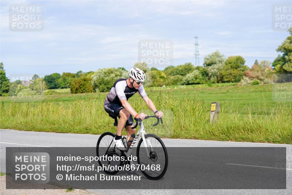 31.08.2025 - Elbe Triathlon Hamburg Michael Burmester http://msf.ph/oto/8670468 31.08.2025 09:59:43 Radfahren 469, 489, 607, 617, 622 meine-sportfotos.de