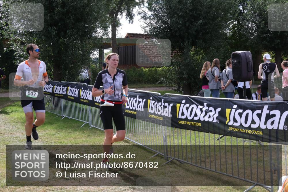 31.08.2025 - Elbe Triathlon Hamburg Luisa Fischer http://msf.ph/oto/8670482 31.08.2025 11:44:09 Laufen 537 meine-sportfotos.de