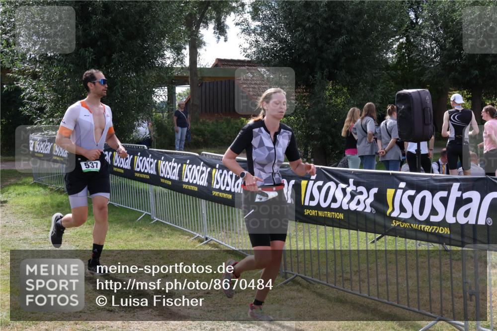31.08.2025 - Elbe Triathlon Hamburg Luisa Fischer http://msf.ph/oto/8670484 31.08.2025 11:44:09 Laufen 537 meine-sportfotos.de