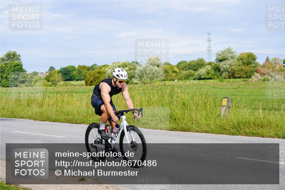 31.08.2025 - Elbe Triathlon Hamburg Michael Burmester http://msf.ph/oto/8670486 31.08.2025 09:59:50 Radfahren 455, 469, 494, 527, 667 meine-sportfotos.de