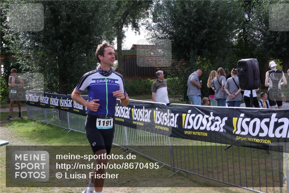 31.08.2025 - Elbe Triathlon Hamburg Luisa Fischer http://msf.ph/oto/8670495 31.08.2025 11:44:20 Laufen 477, 1, 1191 meine-sportfotos.de
