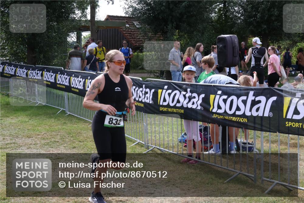 31.08.2025 - Elbe Triathlon Hamburg Luisa Fischer http://msf.ph/oto/8670512 31.08.2025 11:44:36 Laufen 832 meine-sportfotos.de