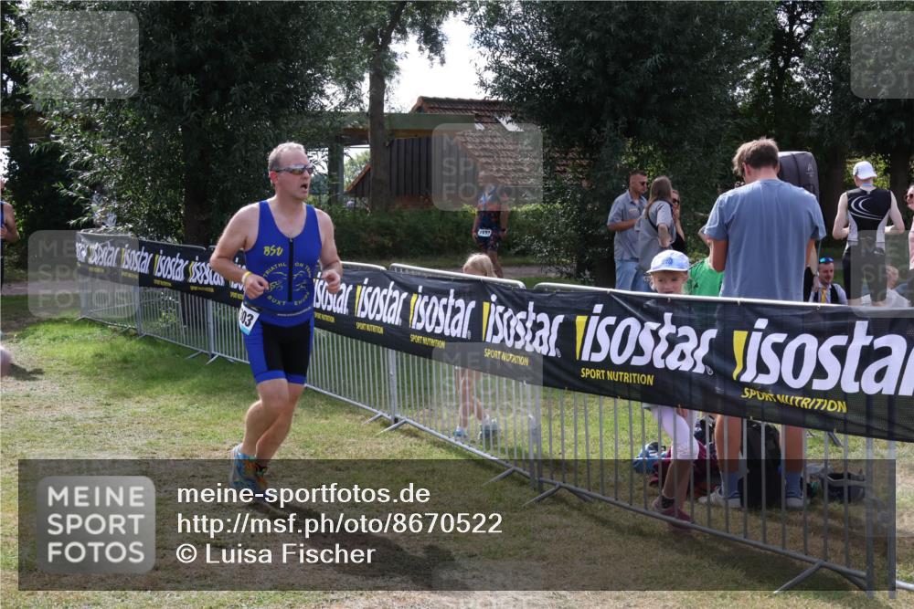 31.08.2025 - Elbe Triathlon Hamburg Luisa Fischer http://msf.ph/oto/8670522 31.08.2025 11:45:00 Laufen 03, 1132 meine-sportfotos.de
