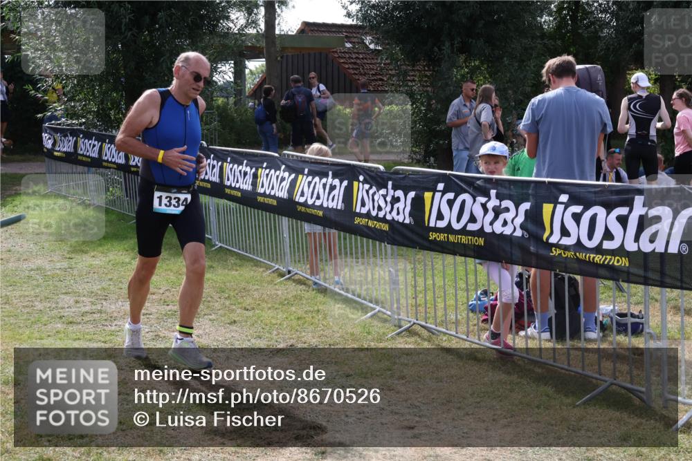 31.08.2025 - Elbe Triathlon Hamburg Luisa Fischer http://msf.ph/oto/8670526 31.08.2025 11:45:03 Laufen 1334 meine-sportfotos.de
