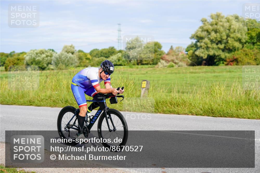 31.08.2025 - Elbe Triathlon Hamburg Michael Burmester http://msf.ph/oto/8670527 31.08.2025 09:59:59 Radfahren 527, 562, 756, 787 meine-sportfotos.de