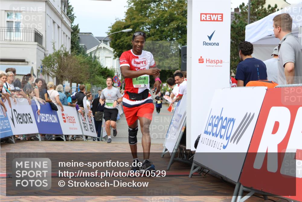 31.08.2025 - 21. Blankeneser Heldenlauf Strokosch-Dieckow http://msf.ph/oto/8670529 31.08.2025 10:54:12 Ziel 3506, 3538 meine-sportfotos.de