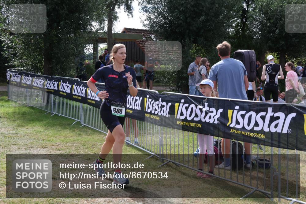 31.08.2025 - Elbe Triathlon Hamburg Luisa Fischer http://msf.ph/oto/8670534 31.08.2025 11:45:12 Laufen 888 meine-sportfotos.de