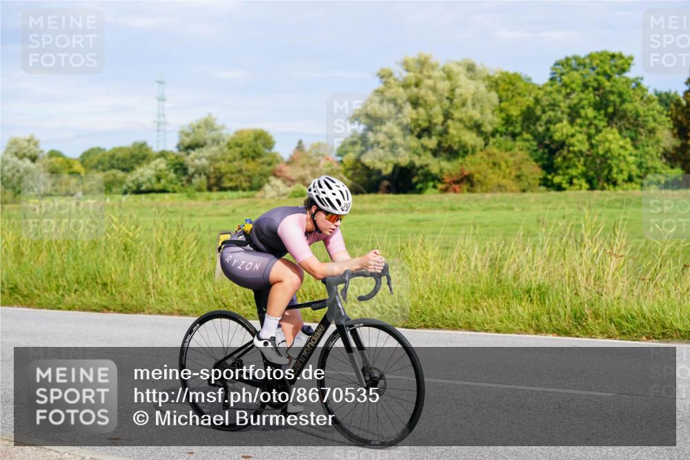 31.08.2025 - Elbe Triathlon Hamburg Michael Burmester http://msf.ph/oto/8670535 31.08.2025 10:00:00 Radfahren 562, 756, 787 meine-sportfotos.de
