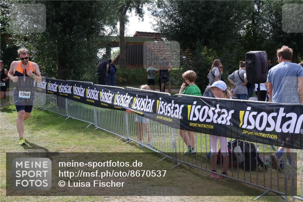 31.08.2025 - Elbe Triathlon Hamburg Luisa Fischer http://msf.ph/oto/8670537 31.08.2025 11:45:14 Laufen 351, 1068 meine-sportfotos.de