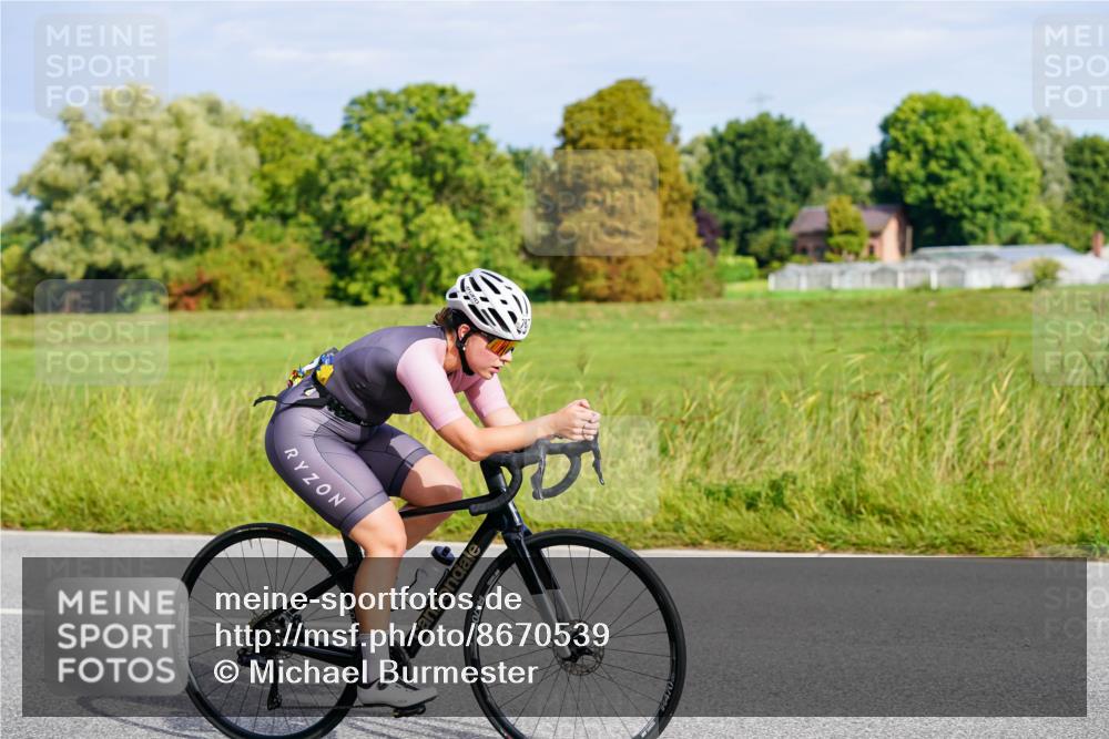 31.08.2025 - Elbe Triathlon Hamburg Michael Burmester http://msf.ph/oto/8670539 31.08.2025 10:00:00 Radfahren 562, 756, 787 meine-sportfotos.de