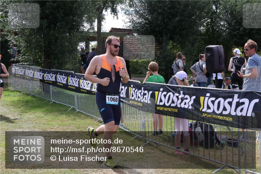 31.08.2025 - Elbe Triathlon Hamburg Luisa Fischer http://msf.ph/oto/8670546 31.08.2025 11:45:15 Laufen 1068 meine-sportfotos.de