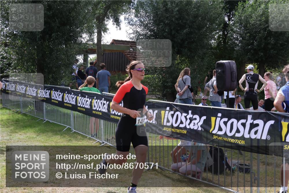 31.08.2025 - Elbe Triathlon Hamburg Luisa Fischer http://msf.ph/oto/8670571 31.08.2025 11:45:34 Laufen 14 meine-sportfotos.de