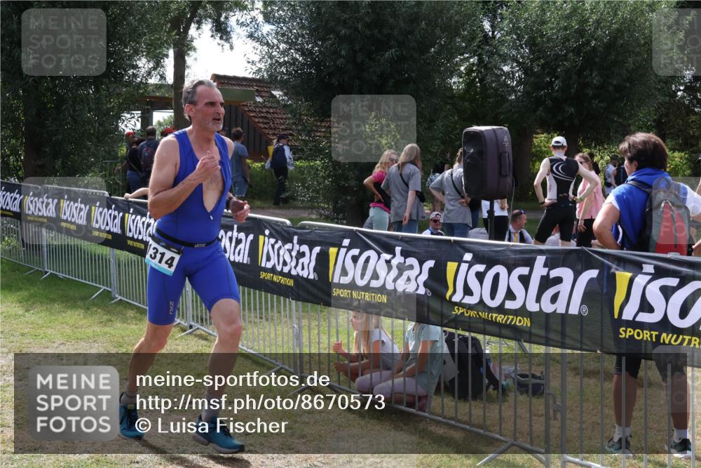 31.08.2025 - Elbe Triathlon Hamburg Luisa Fischer http://msf.ph/oto/8670573 31.08.2025 11:45:49 Laufen 314 meine-sportfotos.de